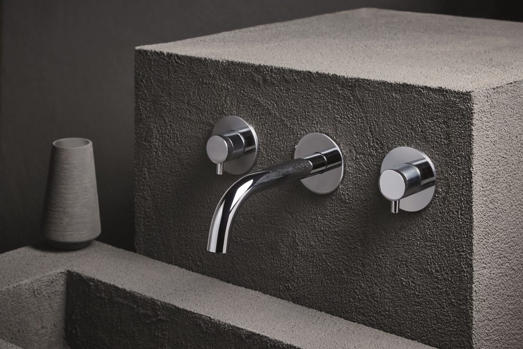 Cyrcus oriz. wall attachments