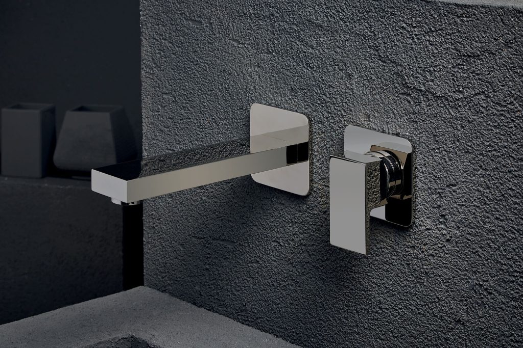 BOX FLAT chrome wall connections