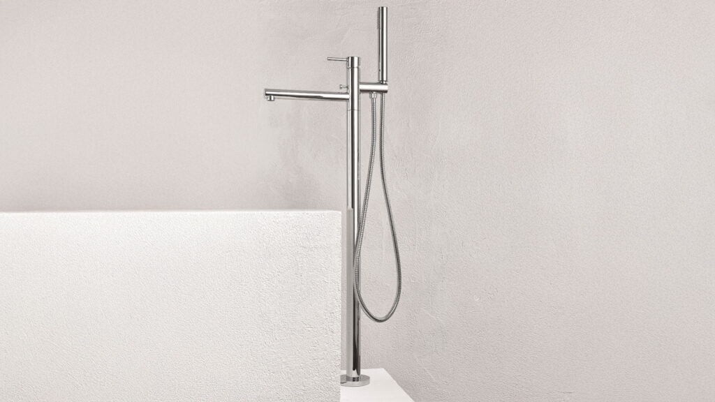 Cyrcus chrome column vert.