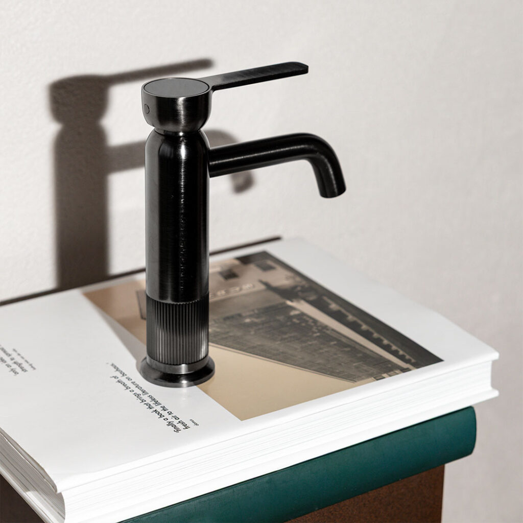 Lumiere Blk Basso