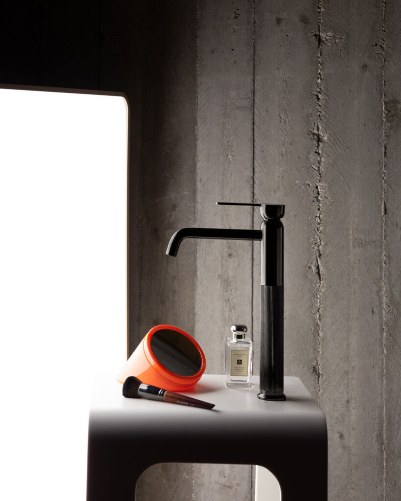 Lumiere Blk Nickel Alto