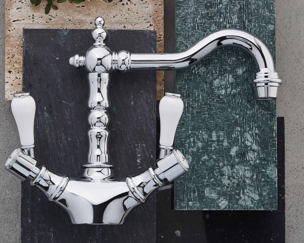 rubinetto old fashion maniglie bianche