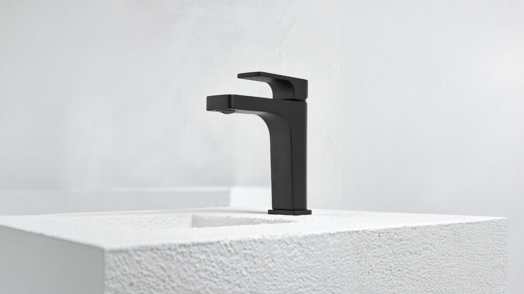 lago – rubinetto nero